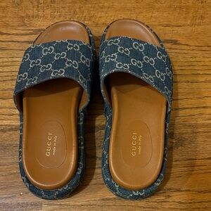 Gucci style women’s Denim GG Logo Slide Sandals in Blue and Tan